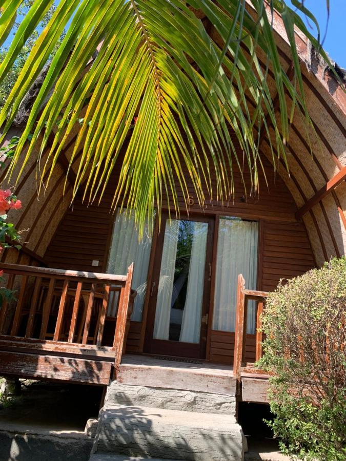 Nelly Homestay Gili Air Exterior foto